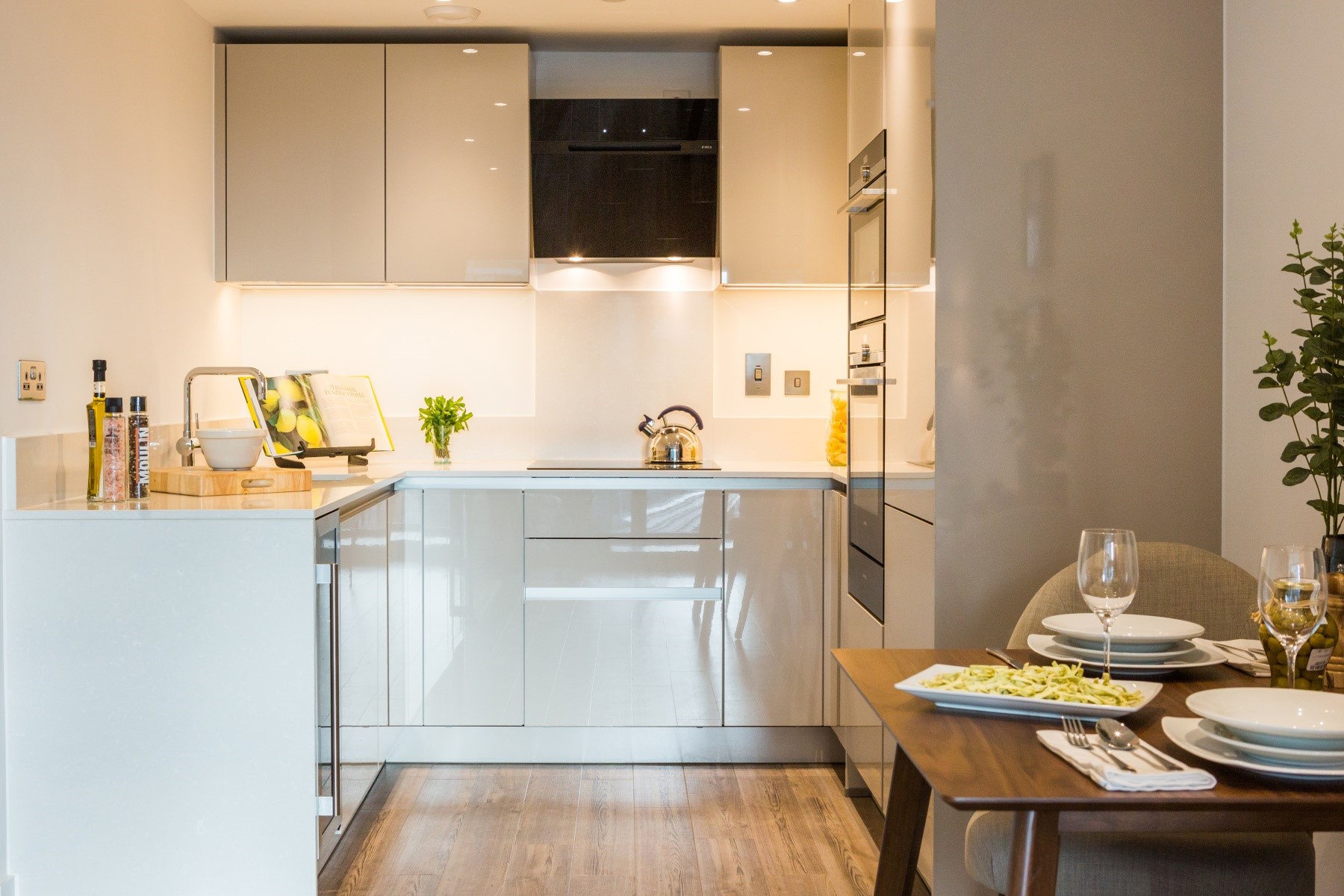 One Bedroom Apartment Kitchen Area | Aldgate Place | MyLo London